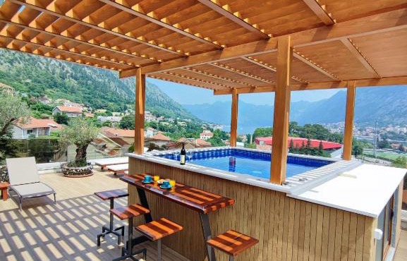 Villa Vista Real