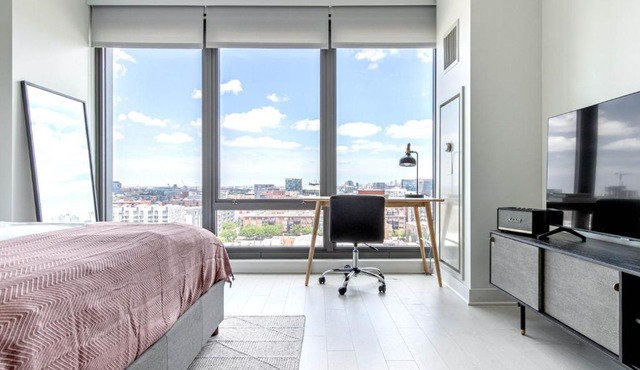 W Loop Studio w Gym Pool Coworking nr UIC CHI-397