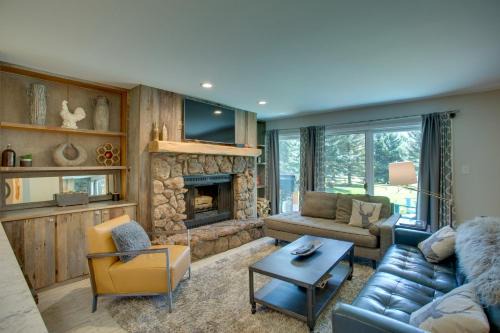 Walk to Beaver Creek Shuttle! Avon Condo w/Deck