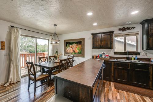 Walk to Downtown: Family-Friendly Cody Home!