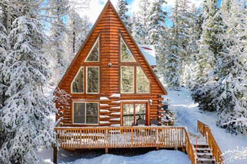 Walk to Duck Creek Village: A-Frame Getaway!