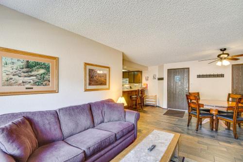 Walk to Giant Steps Ski Lift! Mtn Condo w/Hot Tub