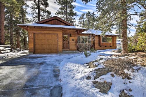 Walk to Lake: Rustic Home w/Deck in Fawnskin