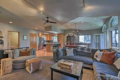 Walk to Main St: Frisco Condo w/Furnished Deck