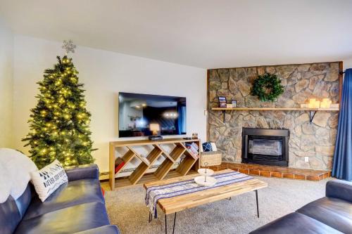 Walk to Ski Resort: Breckenridge Condo w/Hot Tub!