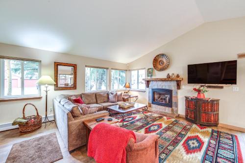 Walk to Ski Shuttle: Dtwn Frisco Gem w/Fireplace!