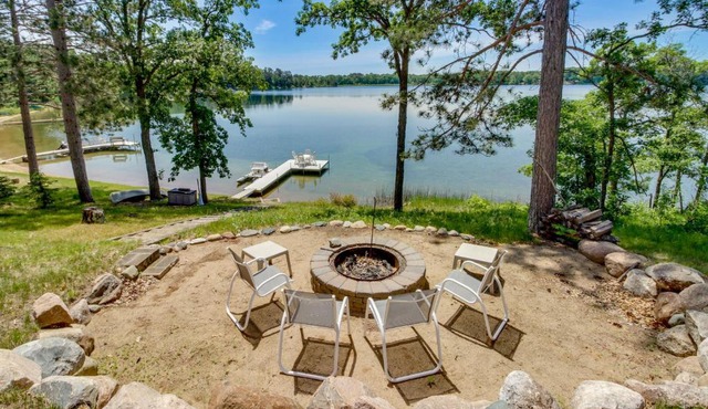 Waterfront Pequot Lakes Cabin: Fire Pit + Views!
