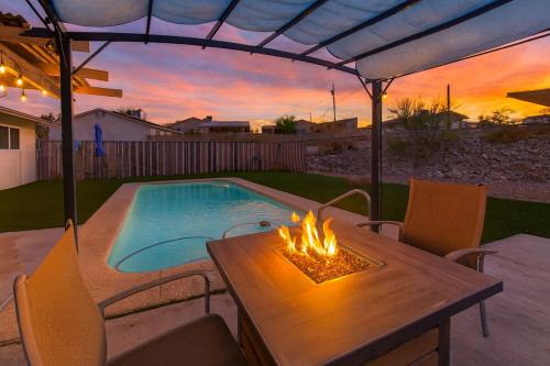 Welcome To Cisco! Pool | Firepit | MinutesToBridge