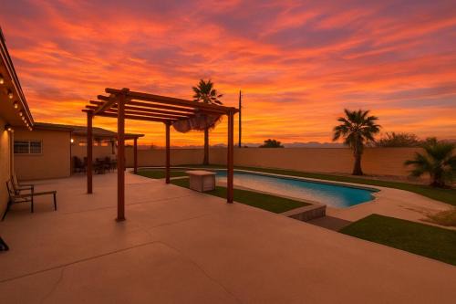 Welcome to Runabout Pool Lake Views Comfort