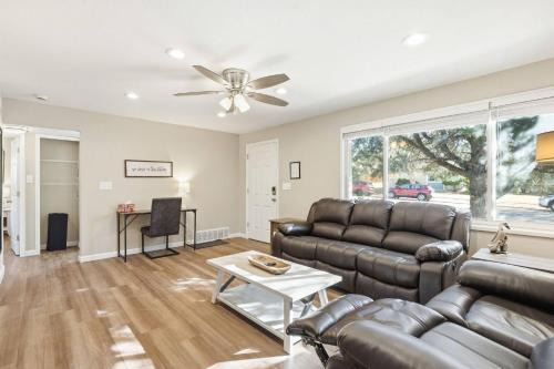 West Side Getaway Within a Fun Neighborhood Area!