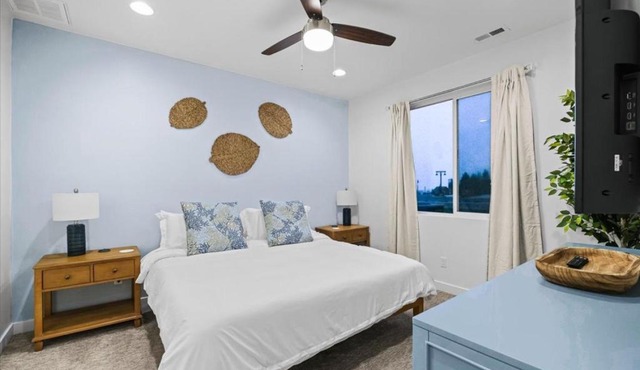White Pine Retreat in Paradise Parkway