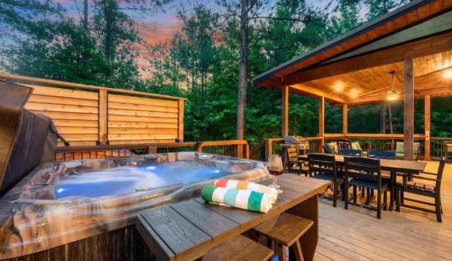 Wine Pine Times - Sauna Hot Tub & Fenced Dog Yard