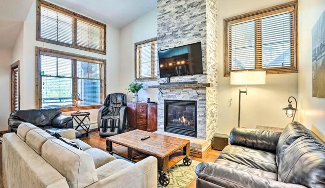 Winter Park Condo w/Mountain Views + Hot Tub