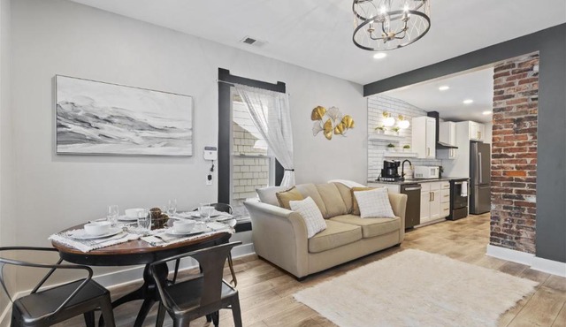 Workfriendly home with priv yard, near downtown