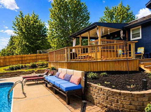 World Cup Retreat | Pool Sleeps 8 KC