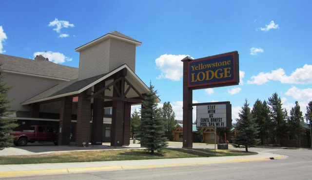 Yellowstone Lodge