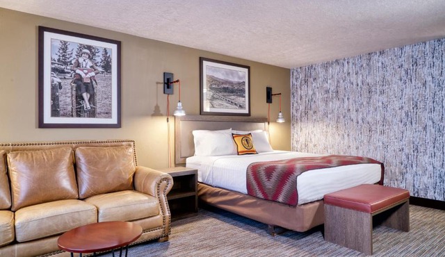 Yellowstone Park Hotel