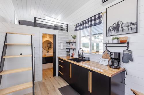 Zion Tiny Home, Hot Tub, Gooseberry Mesa Trails