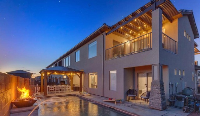 Zion Village Resort 2053 Brand New Home! Private Pool, Hot Tub, and 35mins from Zion National Park