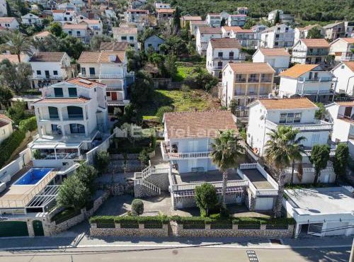 Zo-Mi Apartments