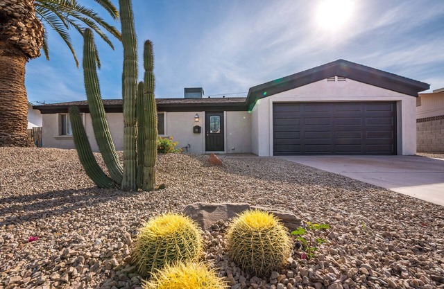 3 bed, 2 bath Newly Remodeled House in Old Town Scottsdale
