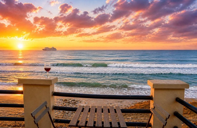 BEACHFRONT Relaxation 1 Bedroom Apt