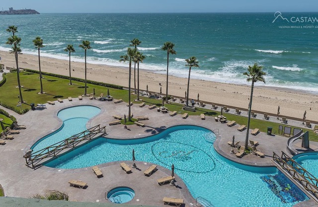 Beachfront Upper Floor Luxury Condo - Sonoran Spa W609 3 BR 2 BA Next to the Pool, High Speed Wi-Fi