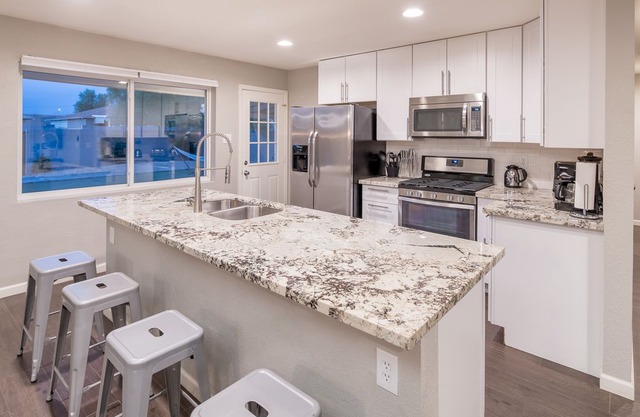 Beautiful 4 Bedroom Home in Old Town Scottsdale with 8 Beds!