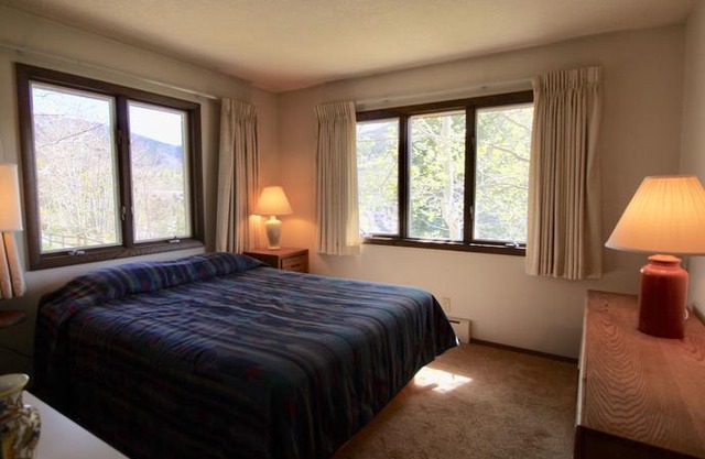 Cc43 Chateau Claire 2 Bedroom Condo