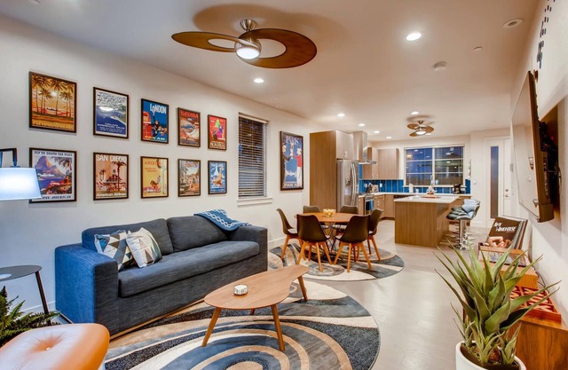 Elegant Townhome near Old Town, Breweries & River!