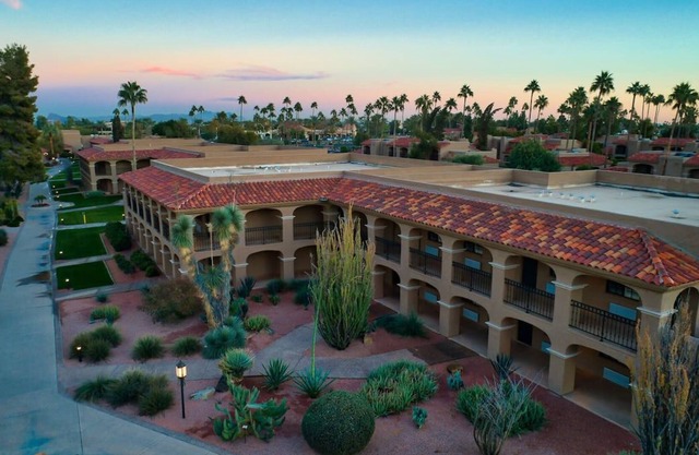 Fun for the Whole Family! 4 Pet-Friendly Units, 5 Pools, Near Golf, Hiking