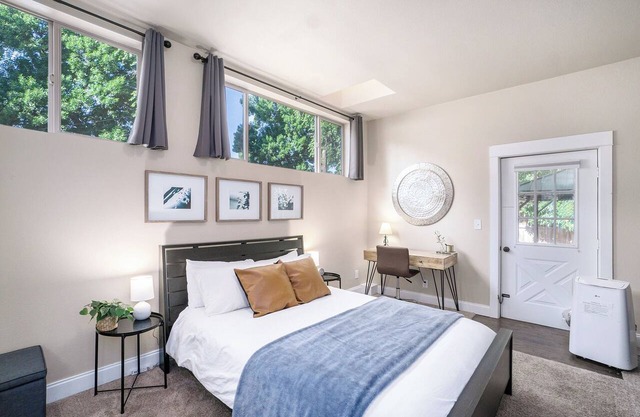 Gorgeous Guest Suite. Walk to Old Town & CSU!