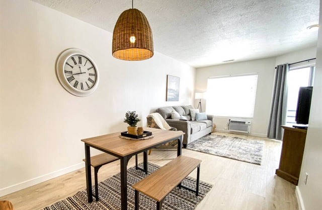 Inn Building Condo #213 Pet friendly, Patio view!