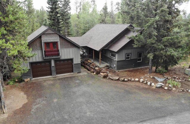 Magic McCall Cabin and Studio for Larger Groups with HOT TUB