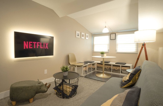 Modern Private Unit - Mins away from Everything in Pasadena!