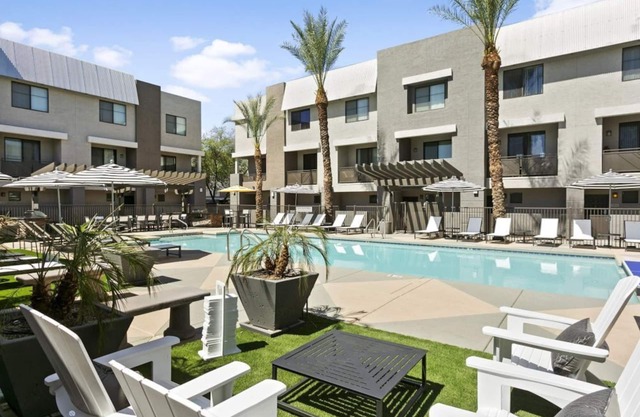 Modern Retreat in Prime Glendale Location