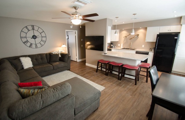 PRESCOTT GETAWAY, HISTORIC DOWNTOWN PRESCOTT, SPECTACULAR REMODEL!!!