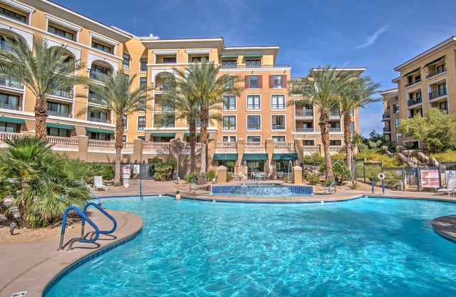 Renovated Henderson Studio: Balcony & Lake Access!