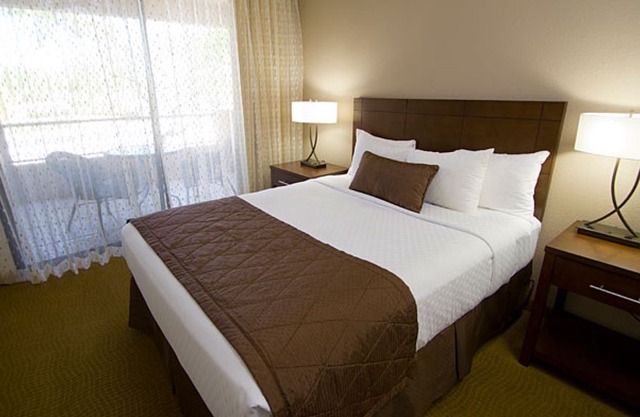 Scottsdale TPC Golf 3BR Condo at the Links Resort Gated Community sleeps 10