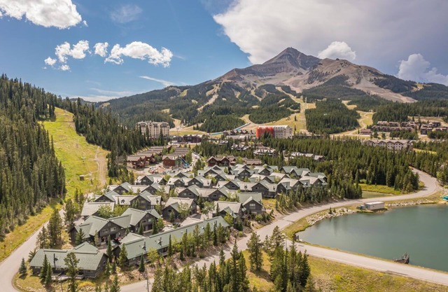 Ski-in/Ski-out condo just steps to the Bear Back Poma Lift | Big Horn Ski-in/Ski-out