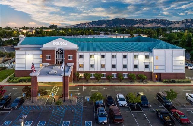 Hampton Inn Suites Valley 