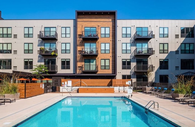 Stylish 1bdrm Perfect for Long-term in Des Moines