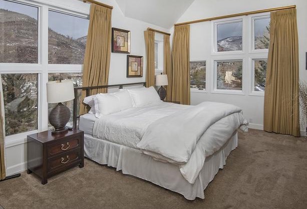 Vermont Road Chalet