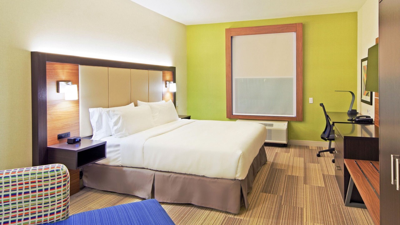 Photo of Bedroom in Desert Ridge West