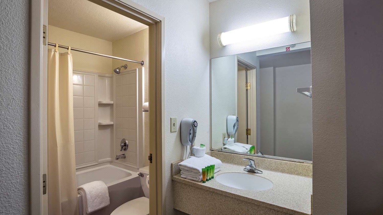 Photo of Bathroom in Gateway District