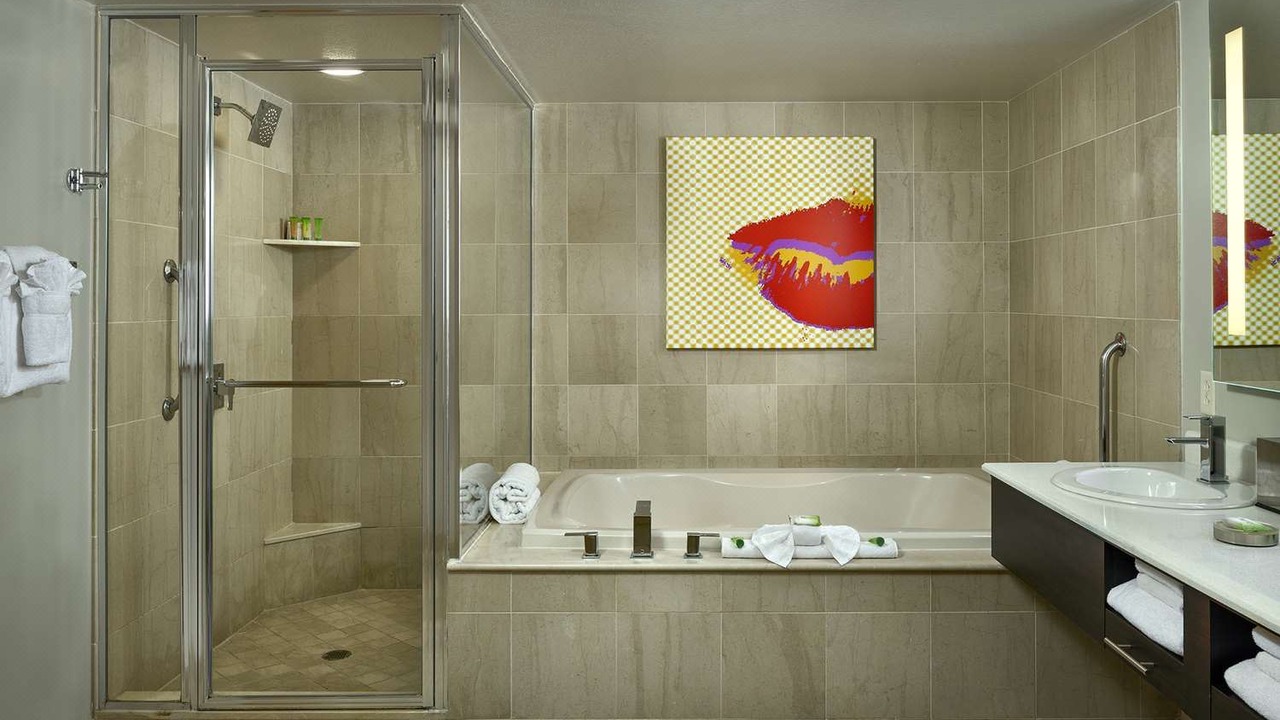 Photo of Bathroom in Gateway District