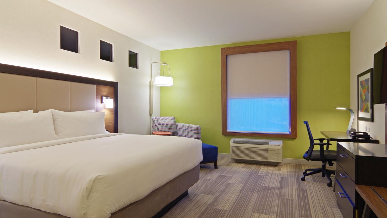 Photo of Bedroom in Desert Ridge West