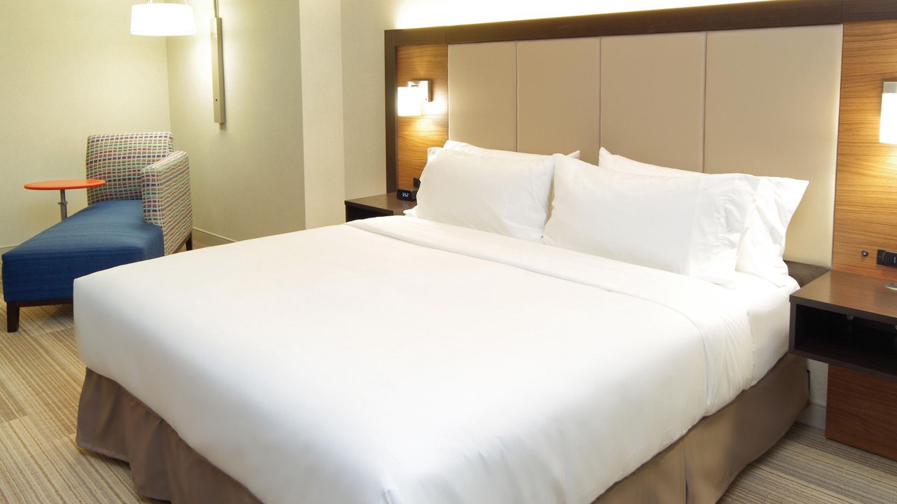 Photo of Bedroom in Desert Ridge West