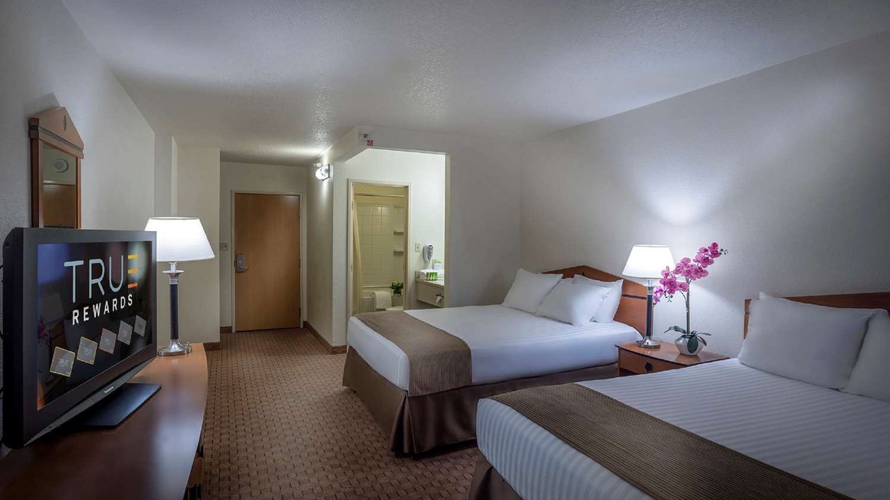 Photo of Bedroom in Gateway District