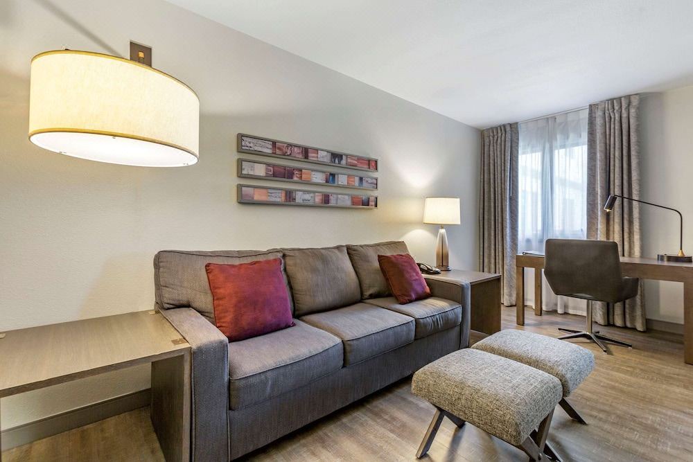 Photo of Livingroom in Surprise Original Townsite